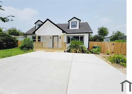 4 bed, 1152 sqft, $2,800 — Photo 2