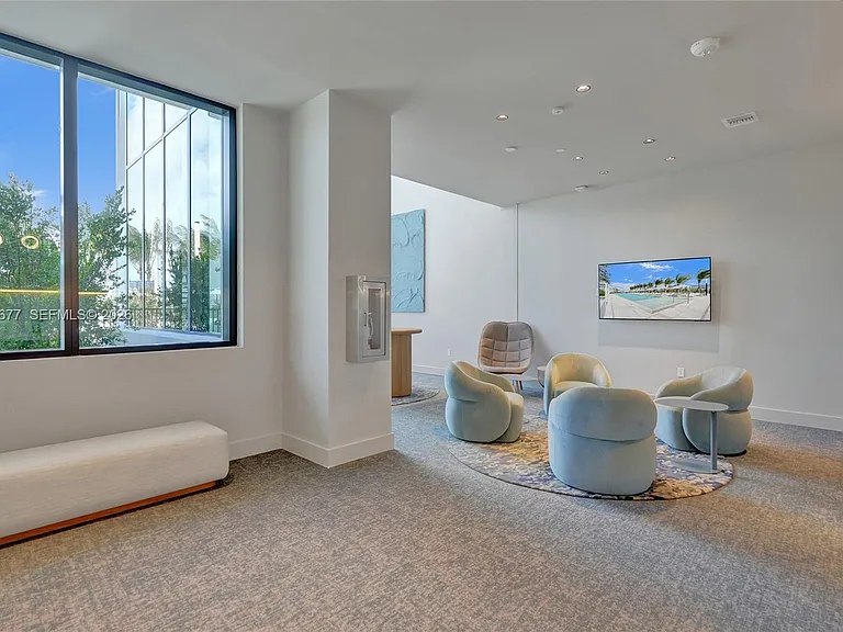580 72nd St #Penthouse 13 — Photo 19
