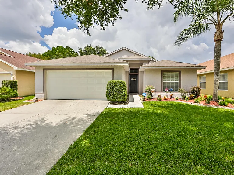 4523 Wild Plum Ln — Photo 1