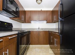 1119 N La Salle Dr, Chicago, IL 60610
