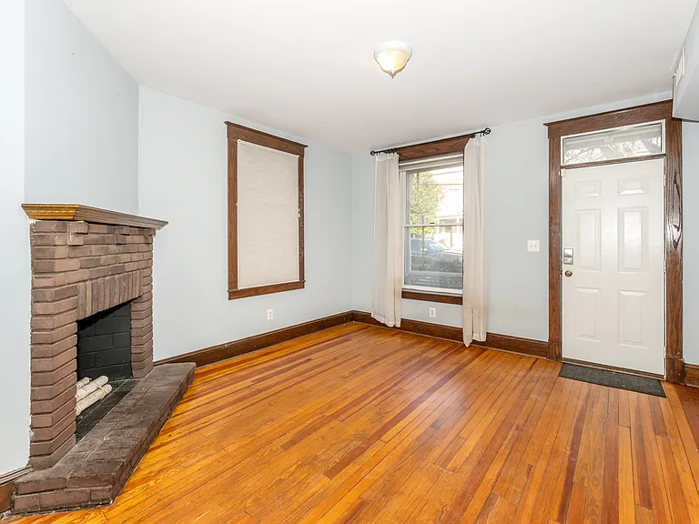 216 Washington St — Photo 14
