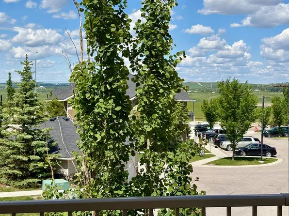 250 E Sage Valley Rd NW #404, Calgary, AB T3R 0R6