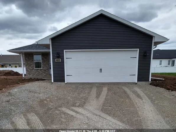 2509 Lawrence Dr, De Pere, WI 54115