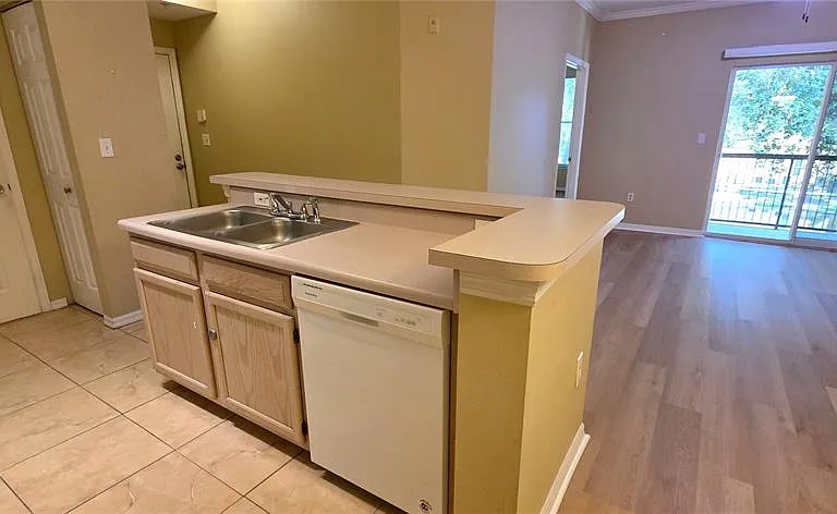 5618 Pinnacle Heights Cir #211 — Photo 12