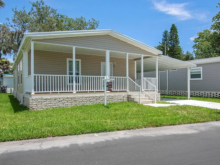 1284 Plymouth Pl — Photo 7