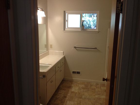5th image of 465 Gabilan St