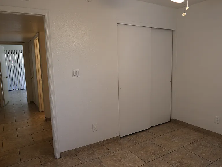 700 W 14th St — Photo 34