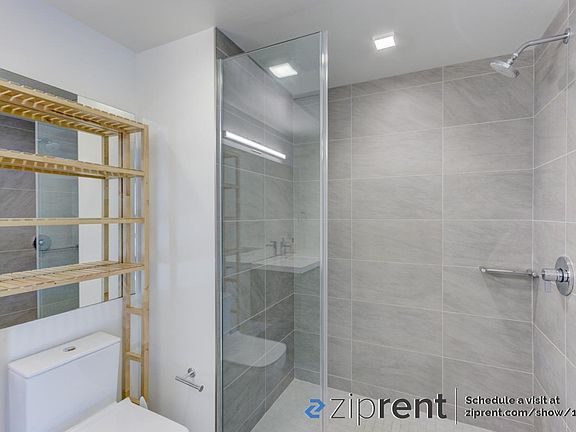 5th image of 1545 Pine St APT 411