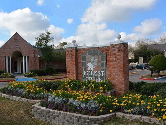 Welcome to Forest Creek Apartments