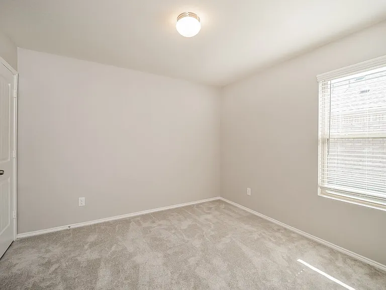 1617 Westfall Dr — Photo 12