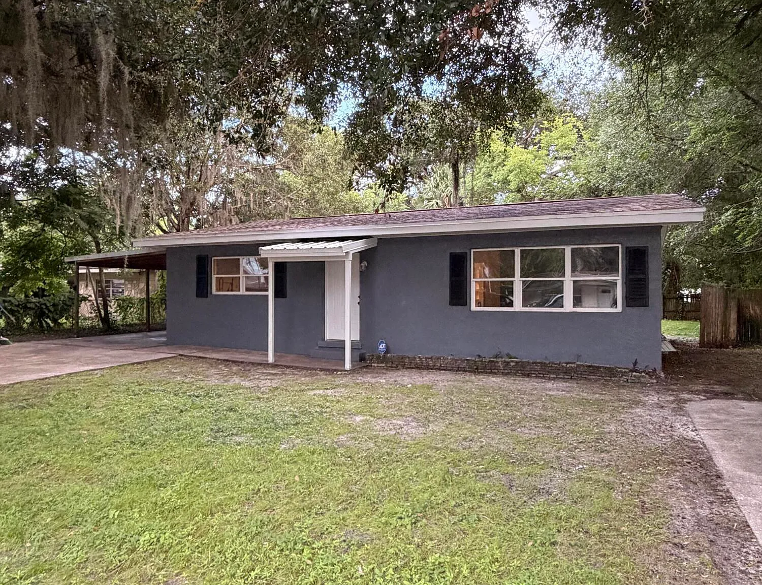 3 bed, 2.0 bath, 1140 sqft, $2,000 — Photo 3