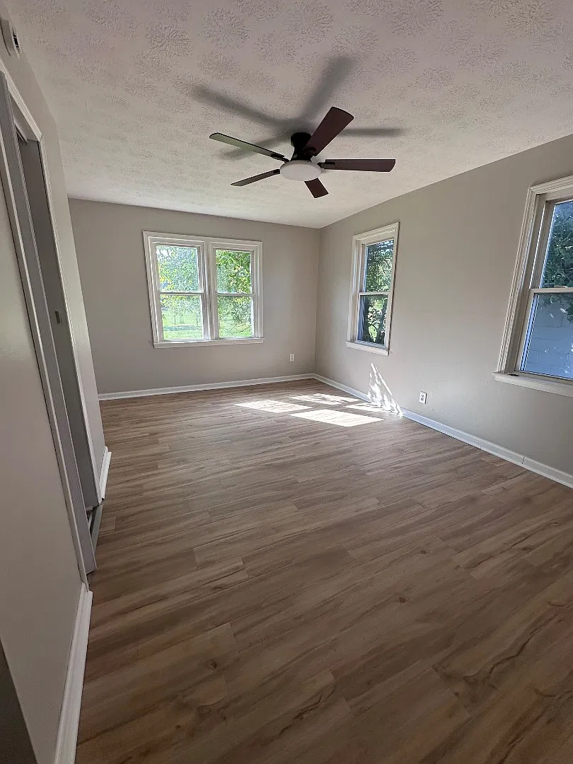 4419 Lincoln Ave — Photo 3