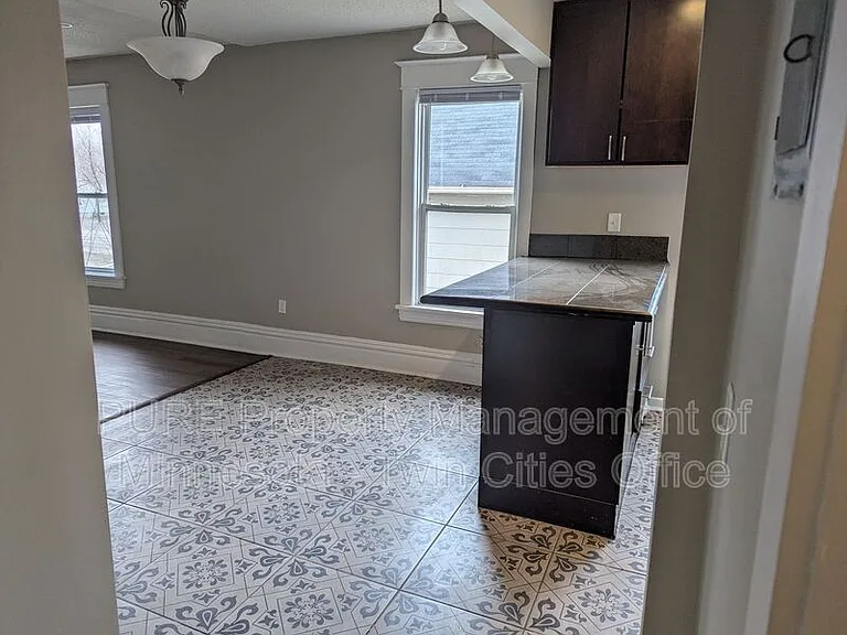 605 Van Buren Ave #3 — Photo 4