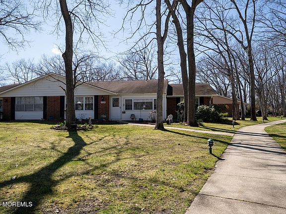 5th image of 172B Sterling Court