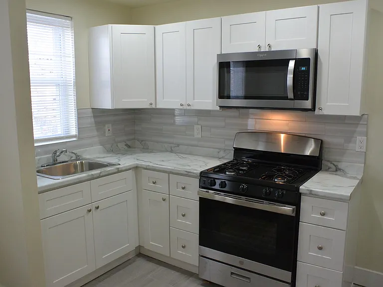 2649 S Shields St — Photo 9