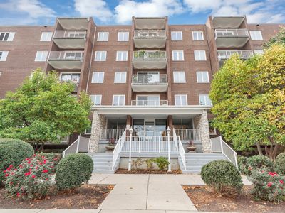 900 Center St APT 2I, Des Plaines, IL, 60016