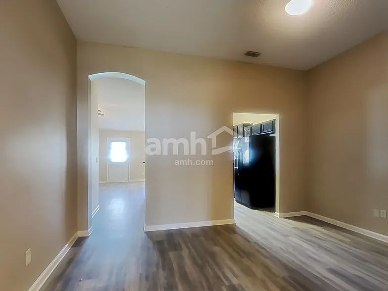 2064 Hunters Trace Cir — Photo 9