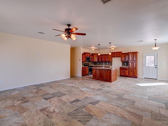 2nd image of 250 Flor Amarilla Ave