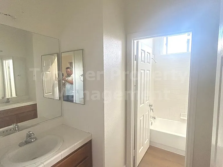 3892 Stoneridge Rd — Photo 27