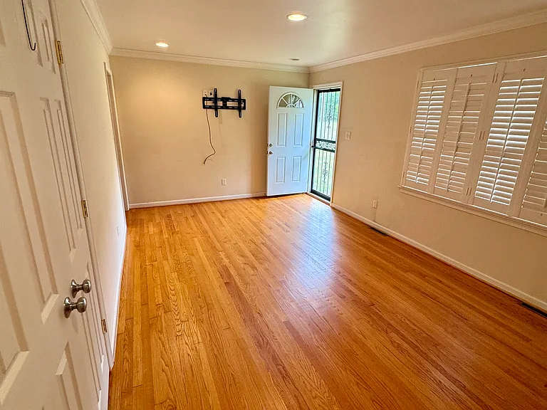 487 Mimosa Ln — Photo 10