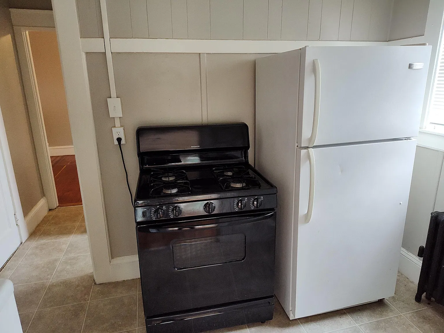491 Maple St — Photo 4