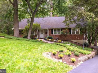 2350 Fairway Rd, Huntingdon Valley, PA 19006