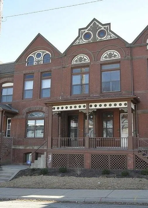1 bed, 1010 sqft, $1,050 — Photo 2