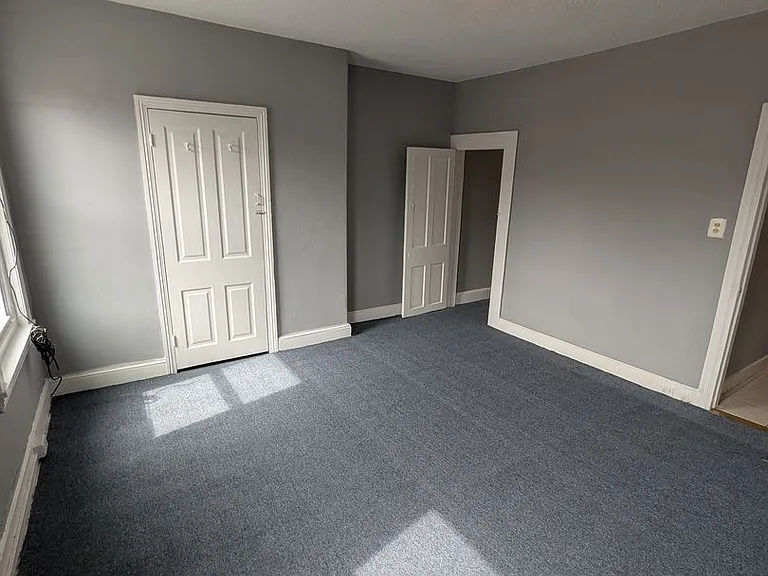 1629 W Juniata St — Photo 5