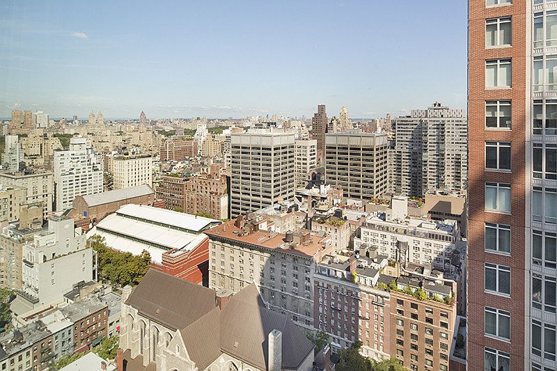 1st image of 160 E 65th St APT 32E