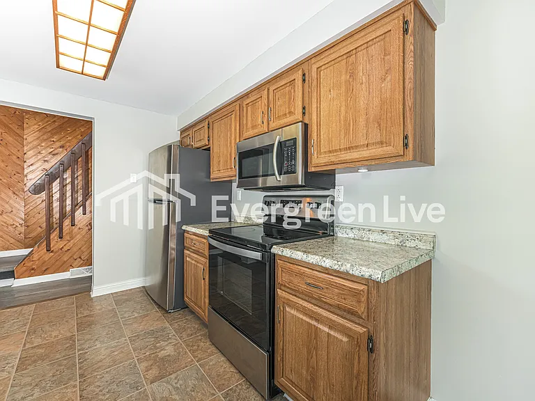 816 Short St — Photo 7