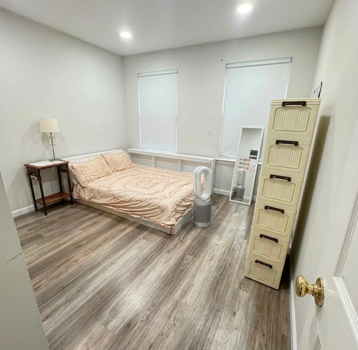 3 bed, 2.5 bath, 1672 sqft, $3,900 — Photo 4