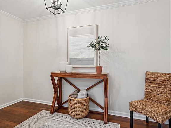 3rd image of 266 Chase Rd