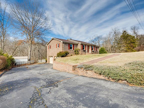 2nd image of 612 Greenfield Pl