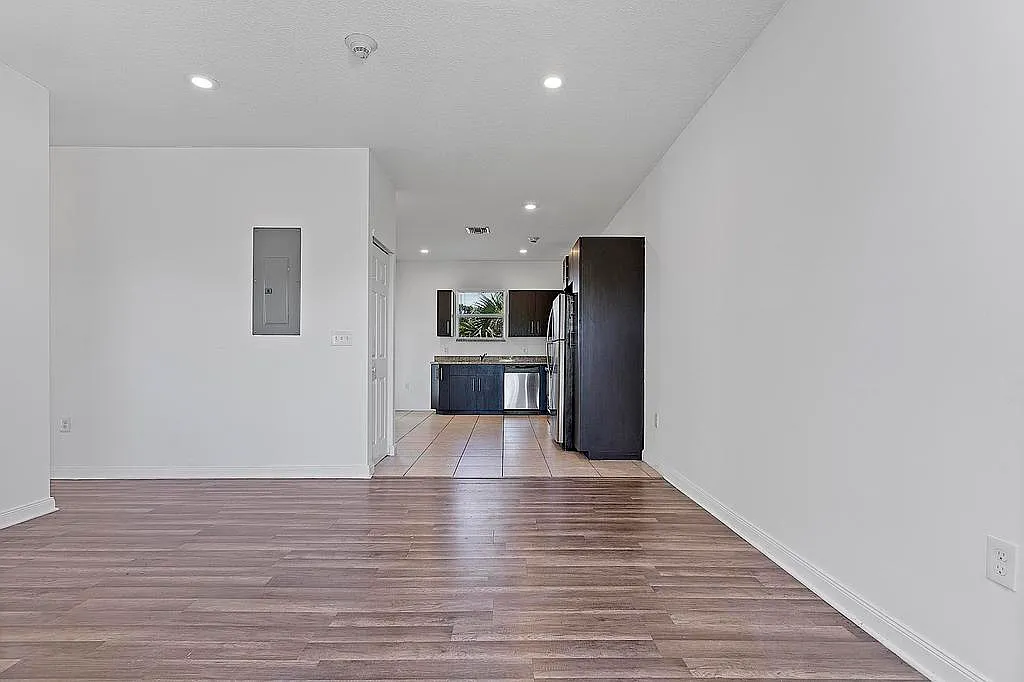 2 bed, 2.0 bath, 850 sqft, $2,000 — Photo 4
