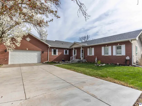 5810 Fieldcrest Way, Lincoln, NE 68512