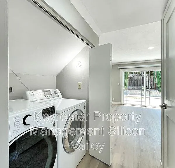 1806 Blackmore Ct — Photo 13