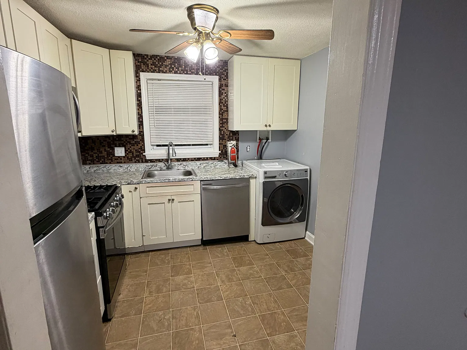 2 bed, 541 sqft, $1,500 — Photo 4
