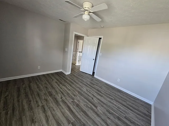 3 bed, 2160 sqft, $2,175 — Photo 4