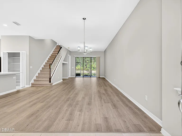 1119 Hansberry Ct — Photo 4