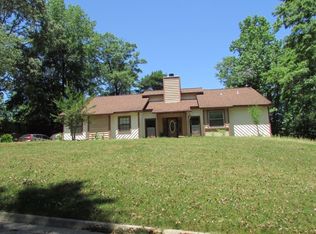 142 Shulsen Dr, Ozark, AL 36360
