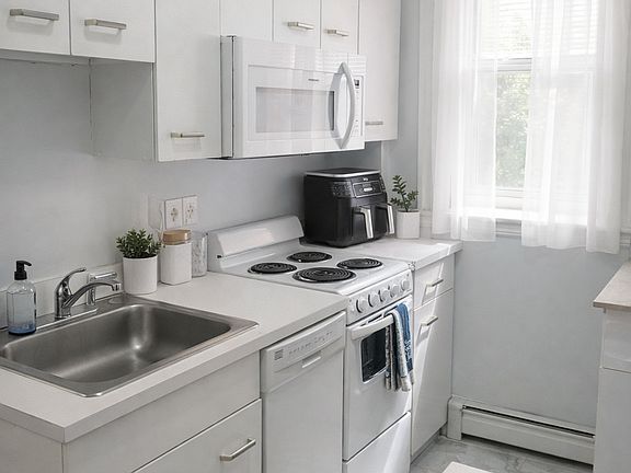 2nd image of 9 Colborne Rd APT 2