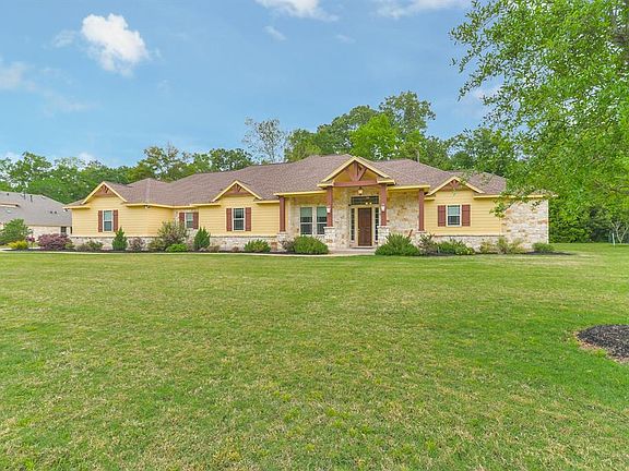 5th image of 411 Lassen Villa Ct