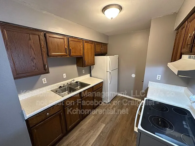 551 N Somerset Ter #A — Photo 9