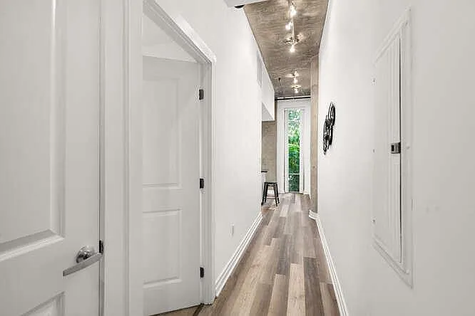 2 bed, 1100 sqft, $3,600 — Photo 3
