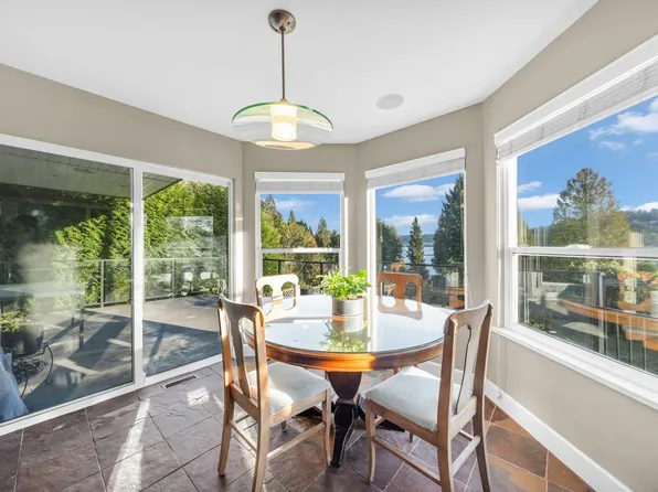 1740 Ioco Rd, Pt Moody, BC V3H 3S8