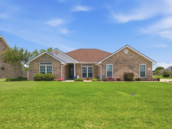 330 Hampton Ct, Lake Charles, LA 70605