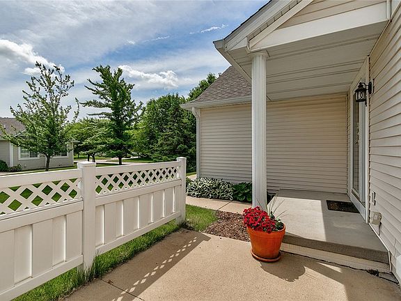4th image of 9265 Greenspire Dr Unit 14