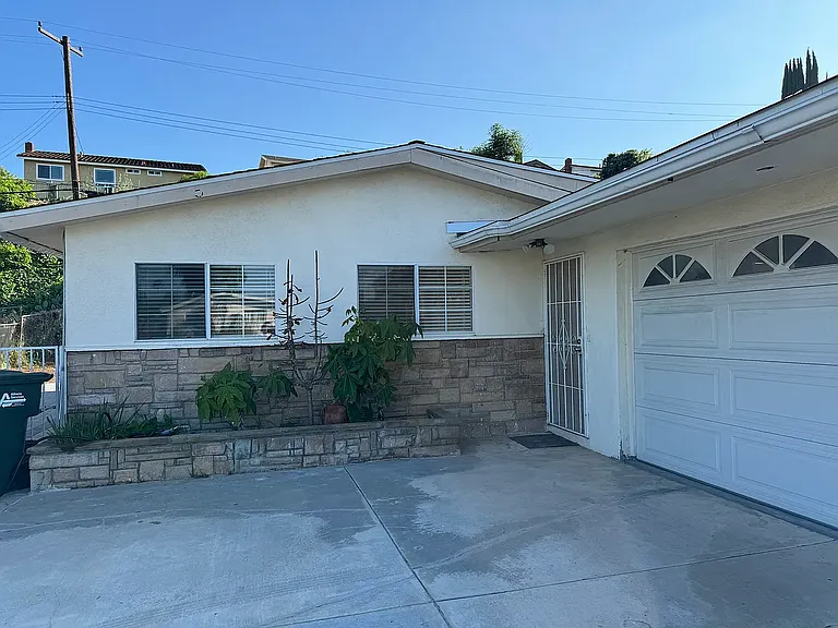 18142 Companario Dr — Photo 2