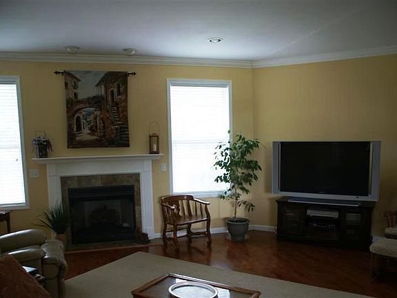 5th image of 191 Lewis Creek Dr