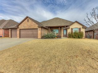 2913 Summit Terrace Dr, Norman, OK 73071
